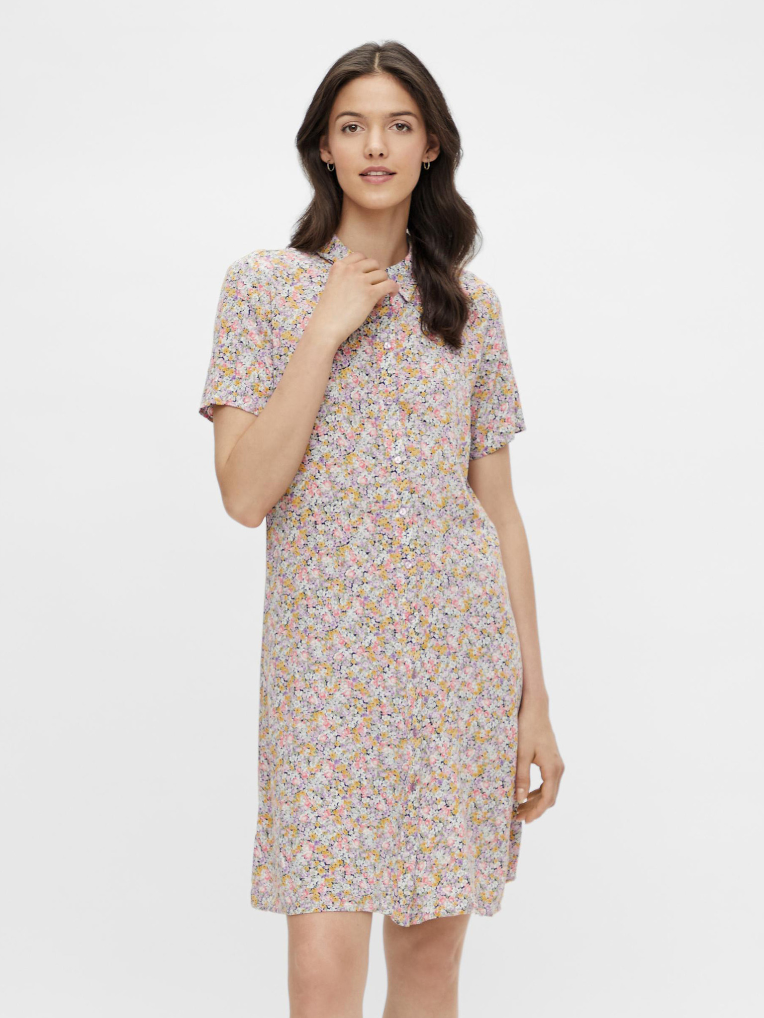 Fotografie Žluto-fialové květované košilové šaty Pieces Rilla - XL