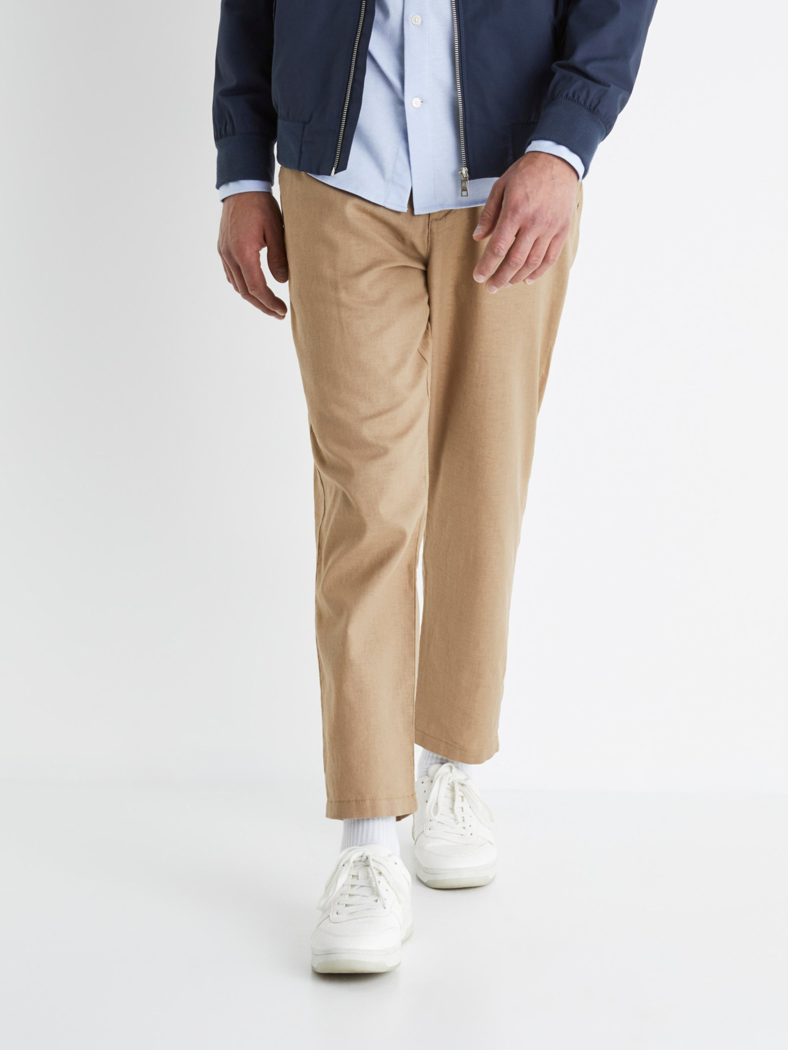 Cream Textured Linen Men Regular Fit Casual Trousers - Selling Fast at  Pantaloons.com