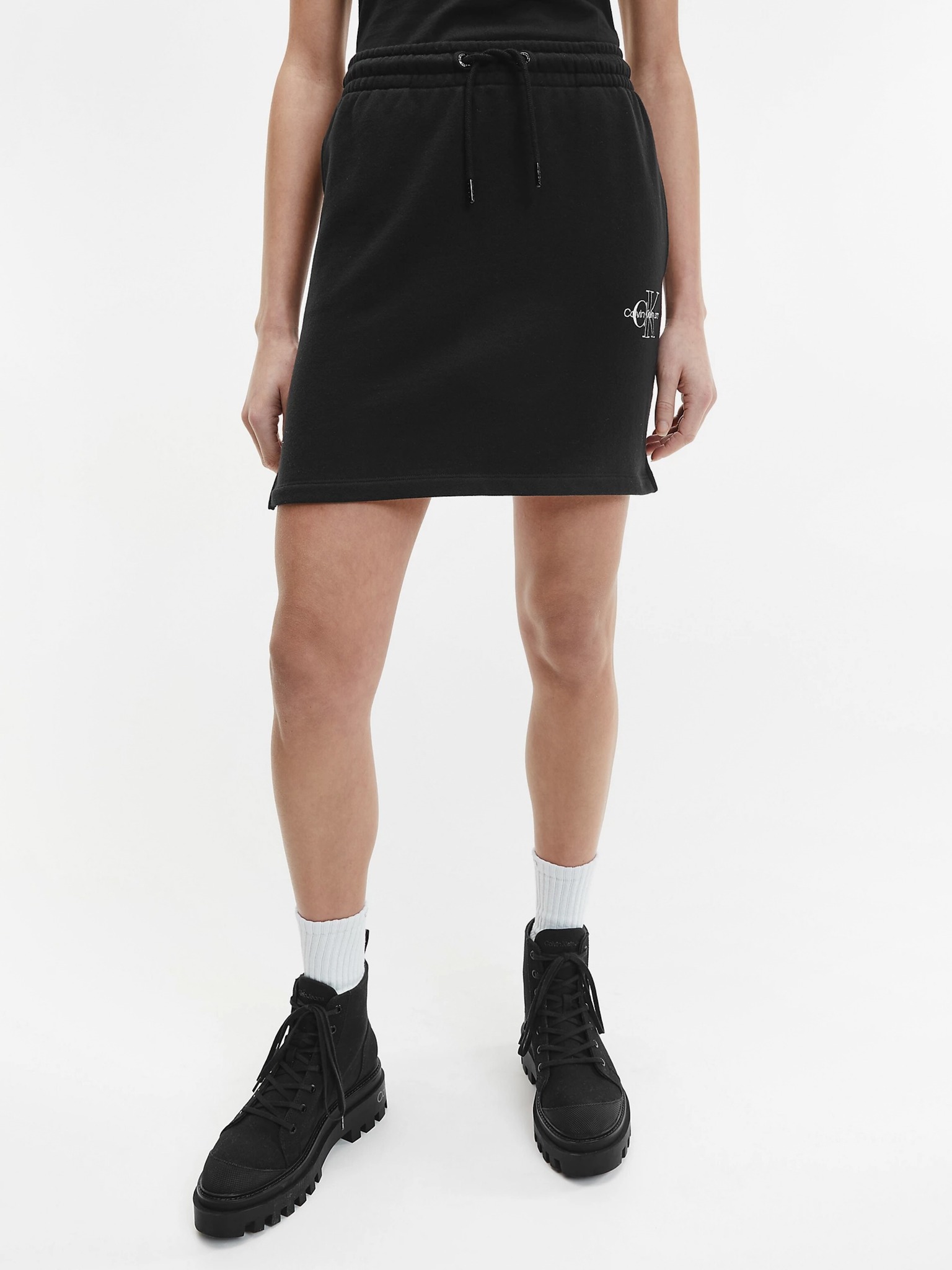 Fotografie Černá dámská tepláková krátká sukně Calvin Klein Jeans - XS