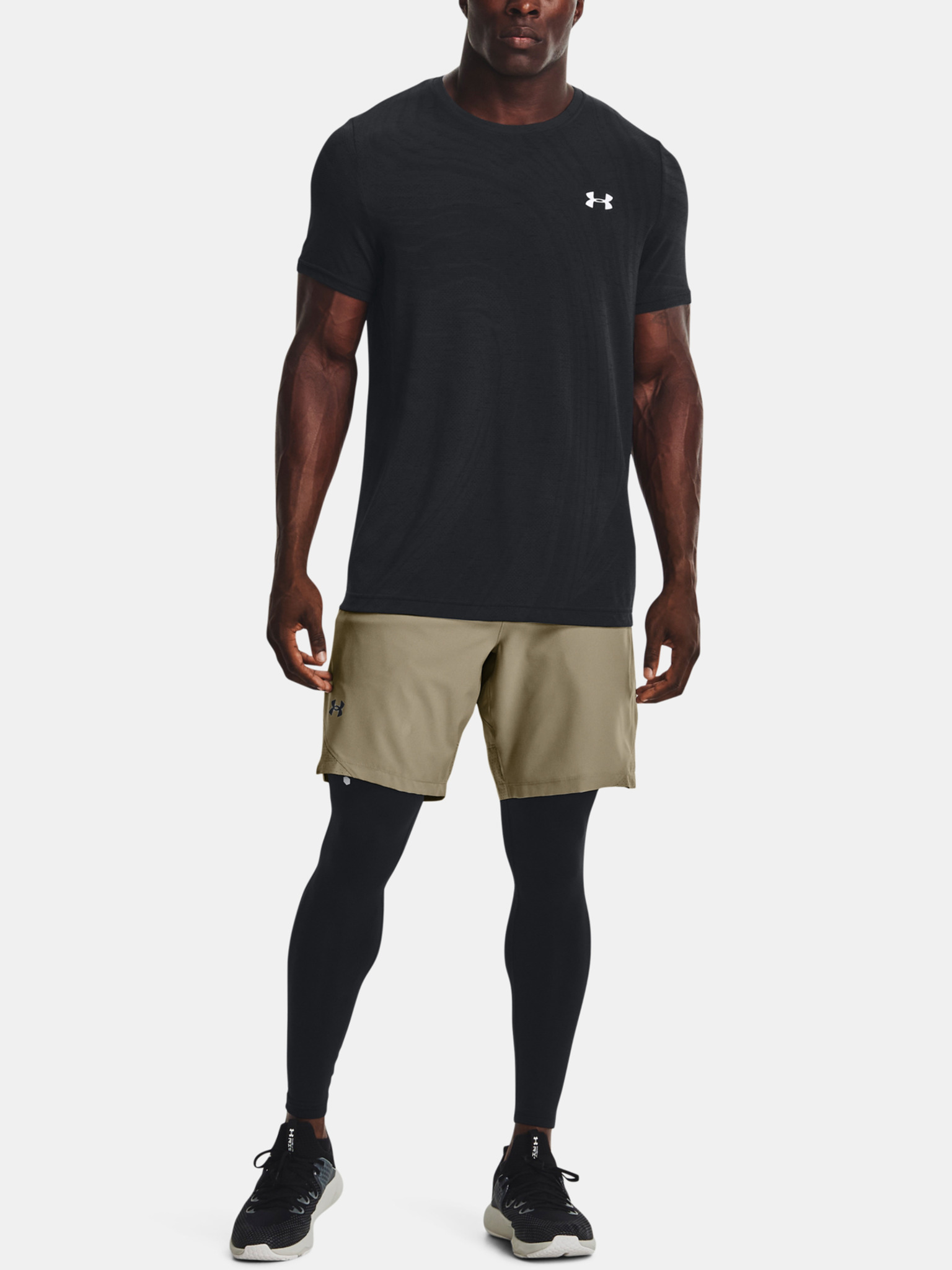 Mens sports shorts Under Armour VANISH WOVEN 8IN SHORTS grey