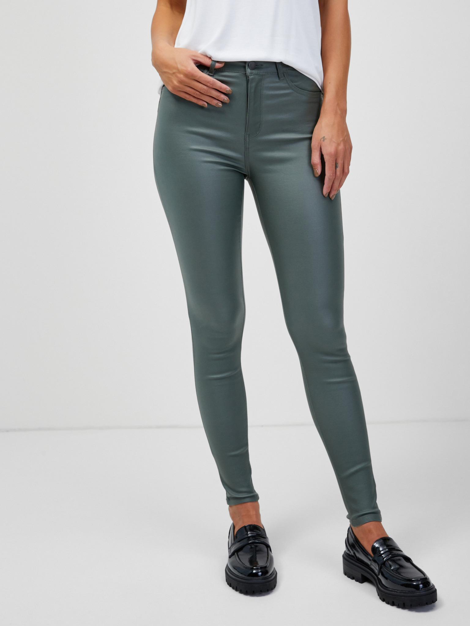 Fotografie Zelené skinny fit koženkové kalhoty JDY New Thunder - XS/32