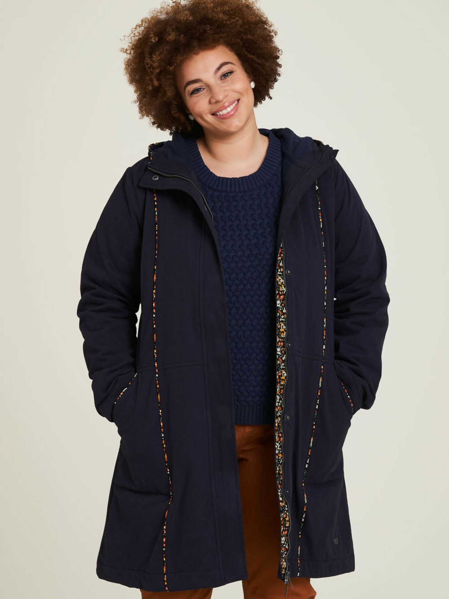 Fotografie Tmavě modrá dámská bunda s kapucí Tranquillo - L