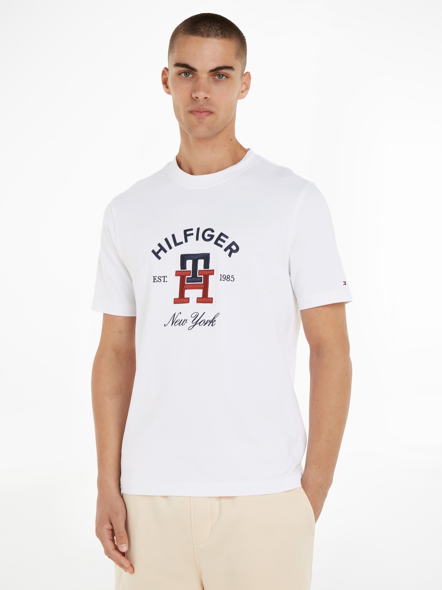 Tommy Curved Monogram T-shirt - Hilfiger