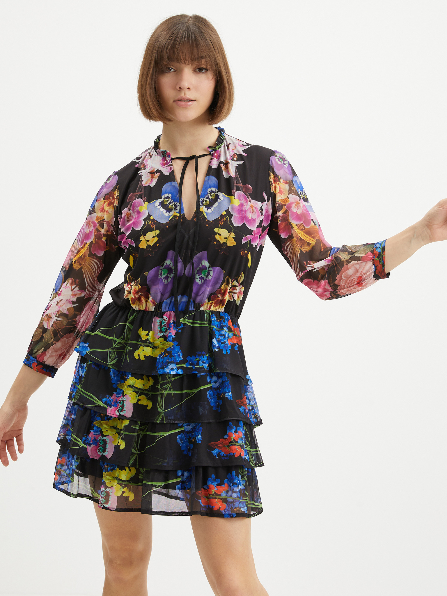 Fotografie Černé dámské květované krátké šaty Desigual Lyon - XL