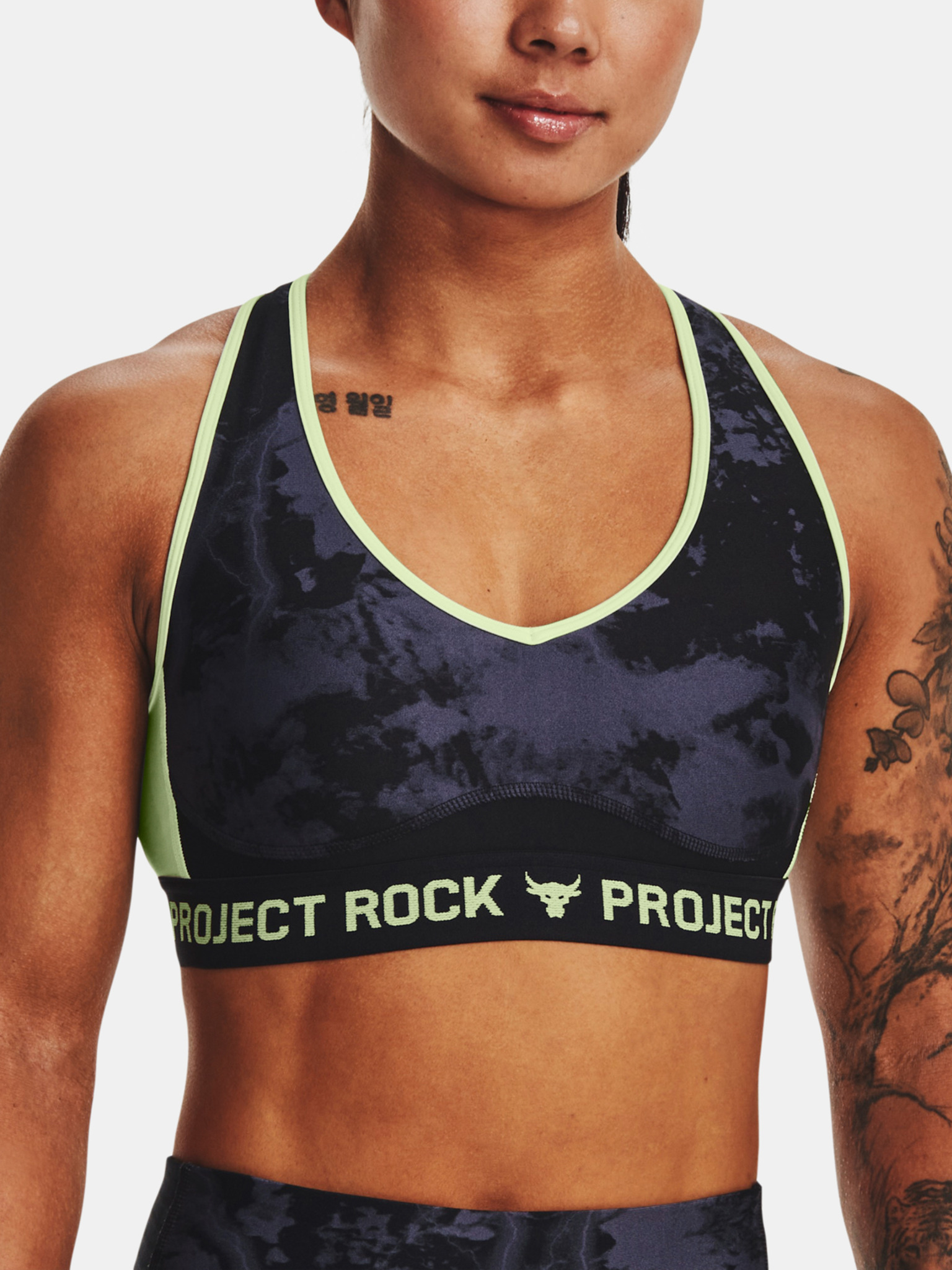 UA Project Rock Crssbk Bra Print Sportovní podprsenka Under Armour | Černá | Dámské | LG