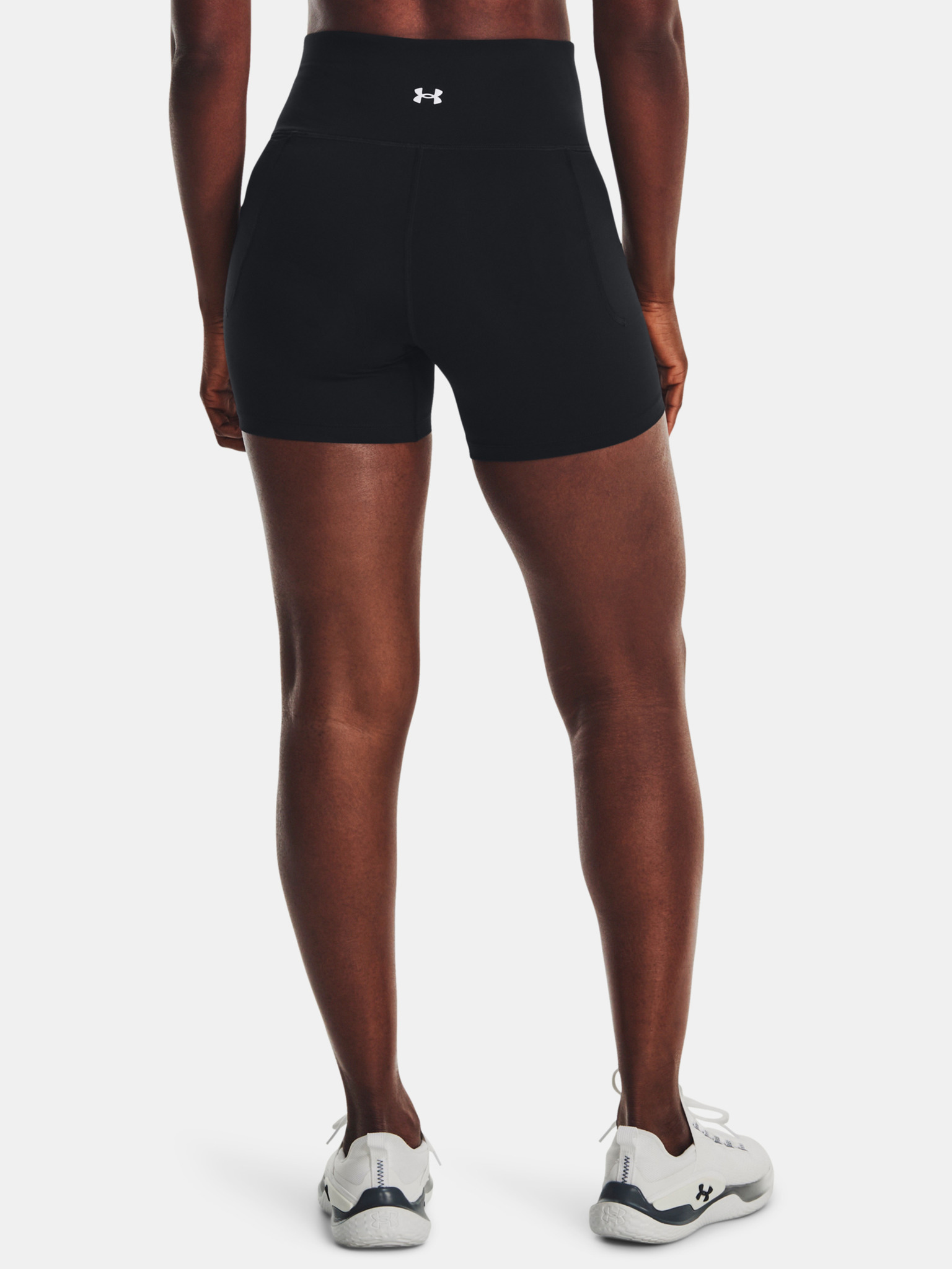 Under Armour Women's HeatGear Middy Shorts Black XS