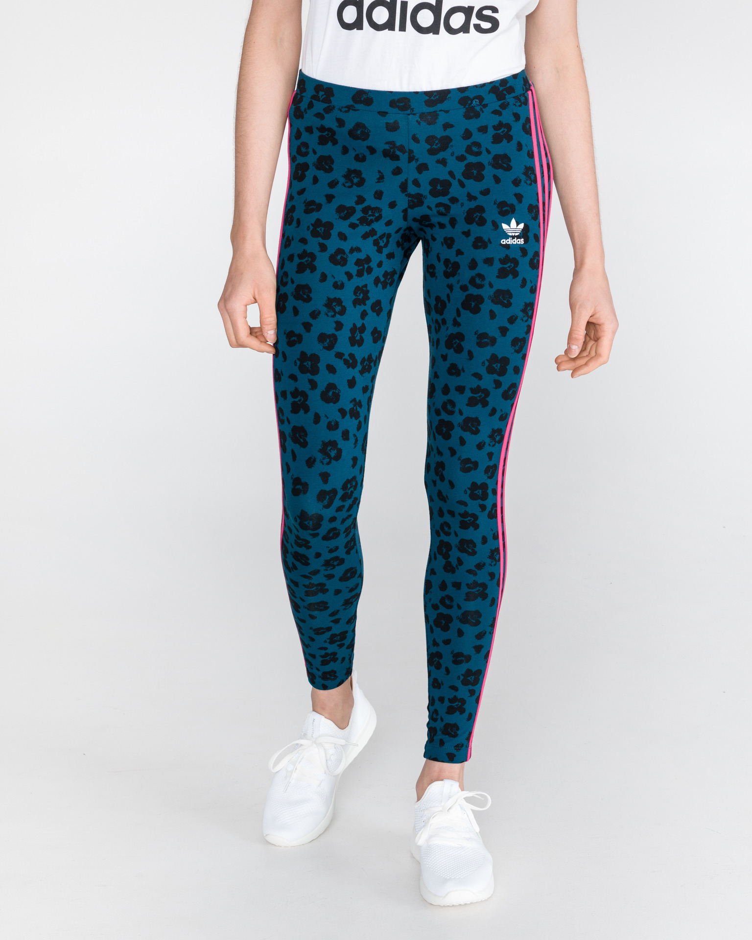 Light blue Boyfriend jeans R13 - adidas Originals Leopard Luxe Leggings mit  Leopardenmuster - GenesinlifeShops MH